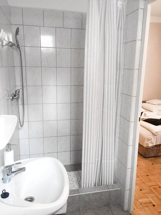 Tompos Vendeghaz Es Pince Otel Villány Dış mekan fotoğraf