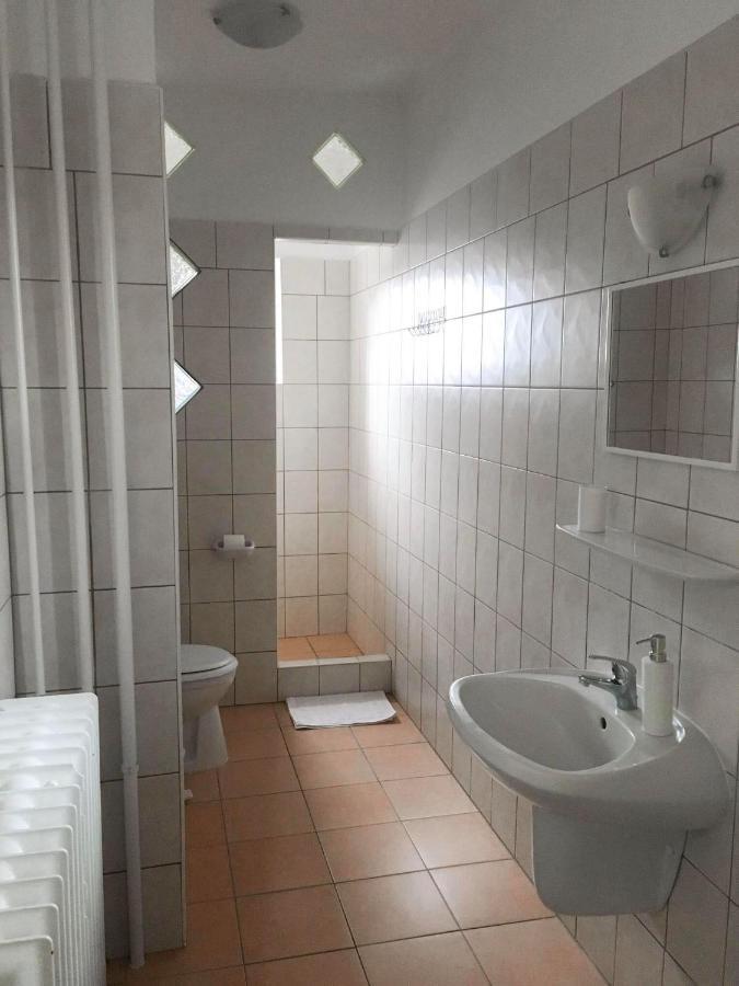 Tompos Vendeghaz Es Pince Otel Villány Dış mekan fotoğraf