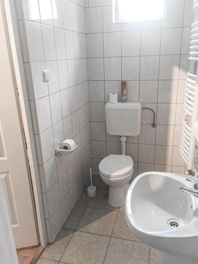 Tompos Vendeghaz Es Pince Otel Villány Dış mekan fotoğraf