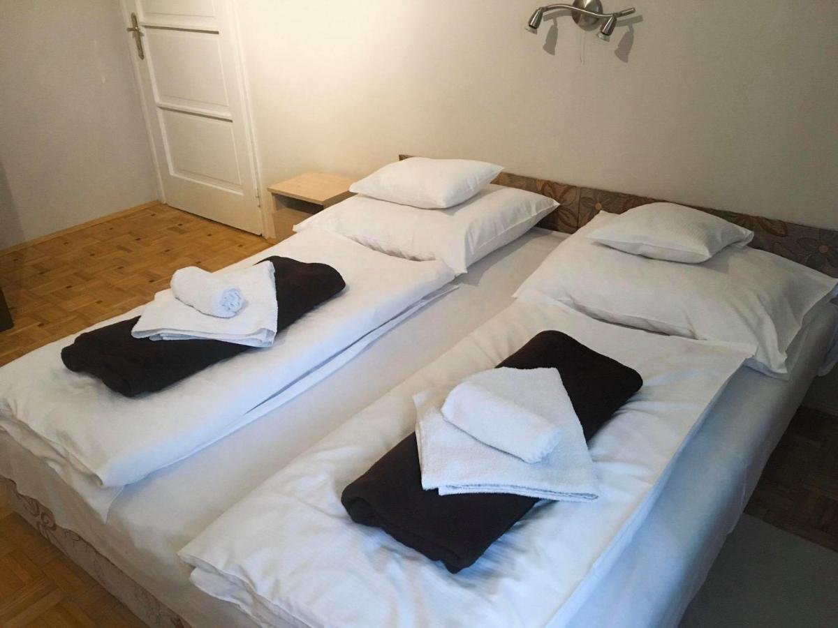 Tompos Vendeghaz Es Pince Otel Villány Dış mekan fotoğraf